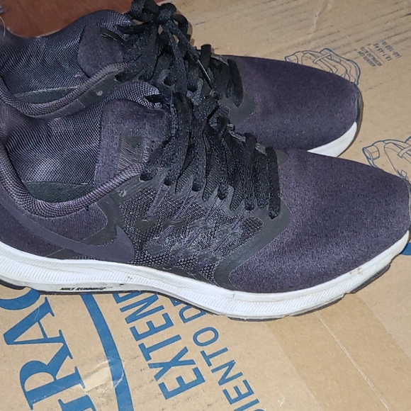 Great condition womens nikes - Picture 2 of 3